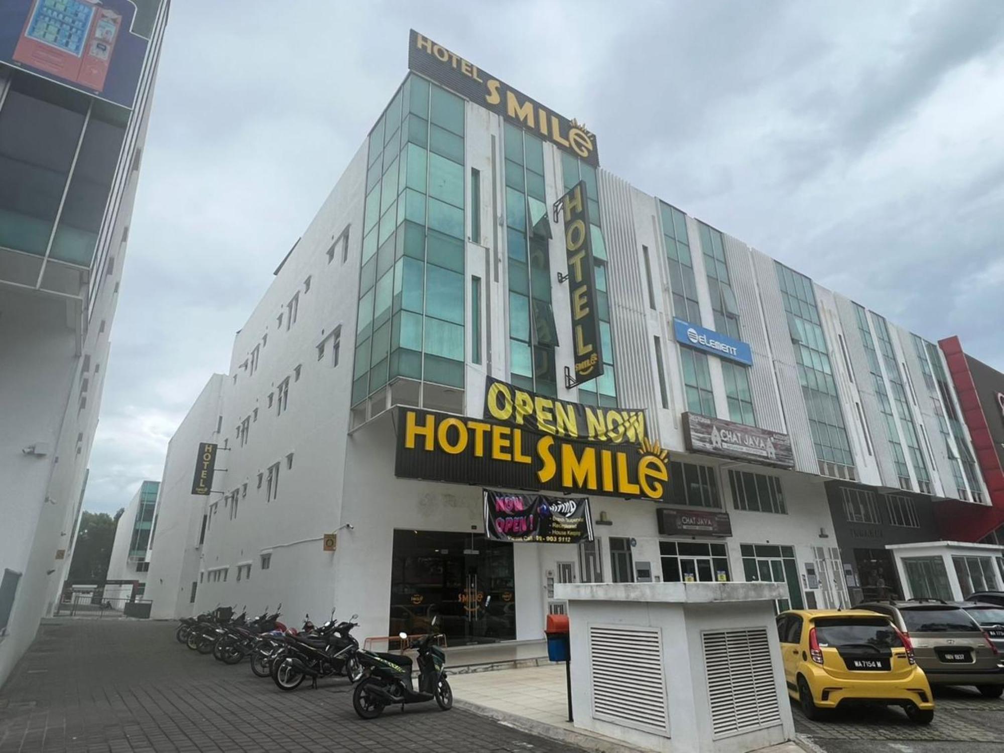 Smile Hotel Subang Airport Shah Alam Ngoại thất bức ảnh